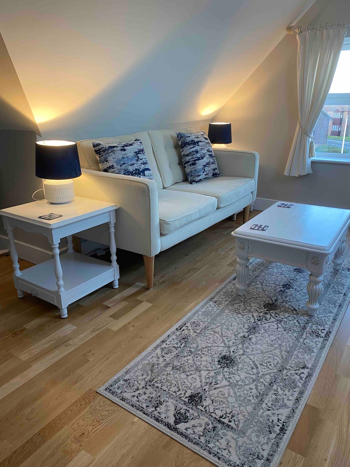 Beliebte Airbnb-Anzeige: The Attic at East Wittering, close to the sea. in East Wittering