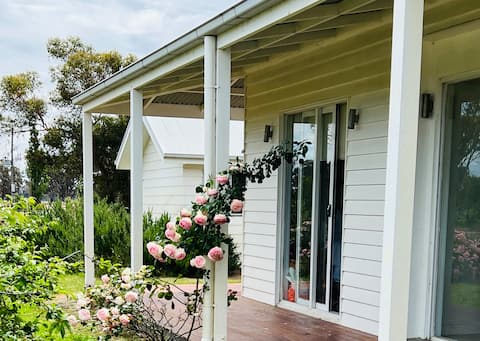 BALMATTUM PARK FARM COTTAGE