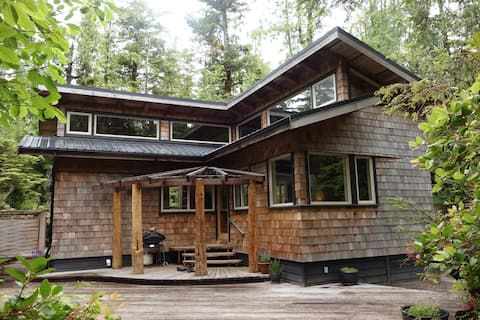 Tofino Tree House