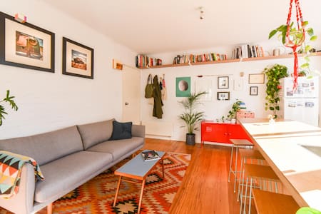 Bright apartment in vibrant Fitzroy
