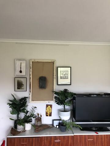 Inside a park. City views, Espresso, bikes sleep 7 gallery image 2