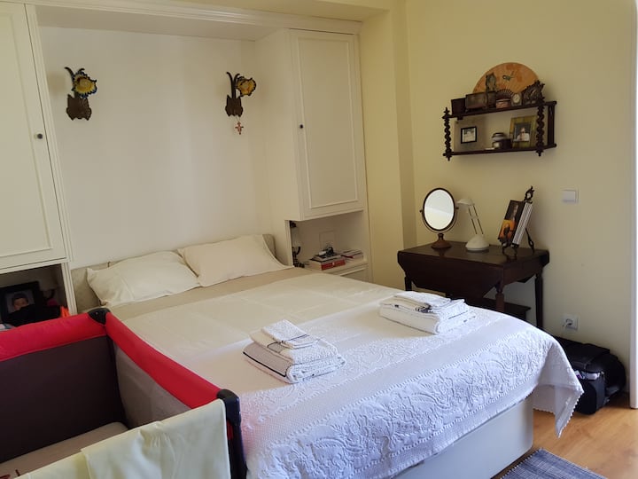 Qto.principal c/ lit bébé - chambre 1 avec lit pour enfants