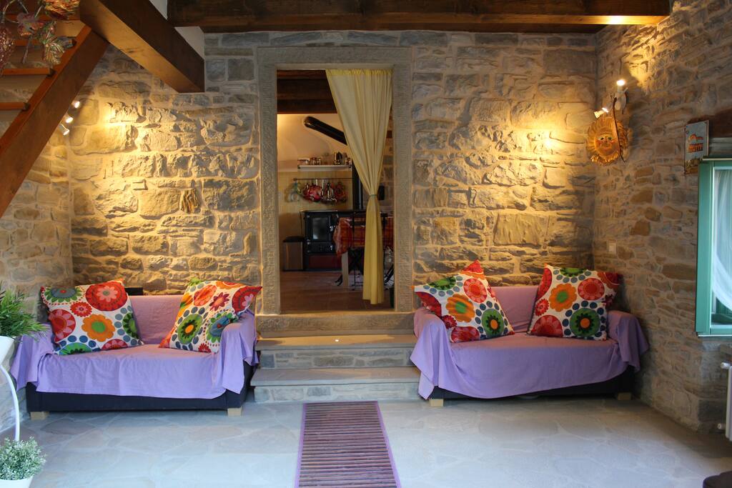Ingresso in pietra Appartamento delle Rose