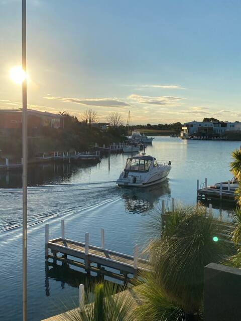 Canal living at its best.