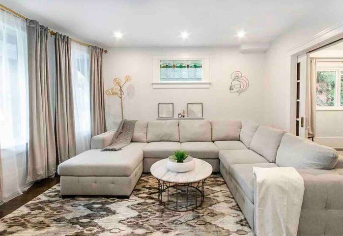 Maple Beach House Kits point (Kitsilano) gallery image 5