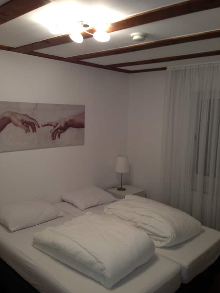 غرفة النوم 3 في الطابق الأوسط