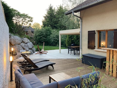 Peaceful 4* house with pool, sauna, spa