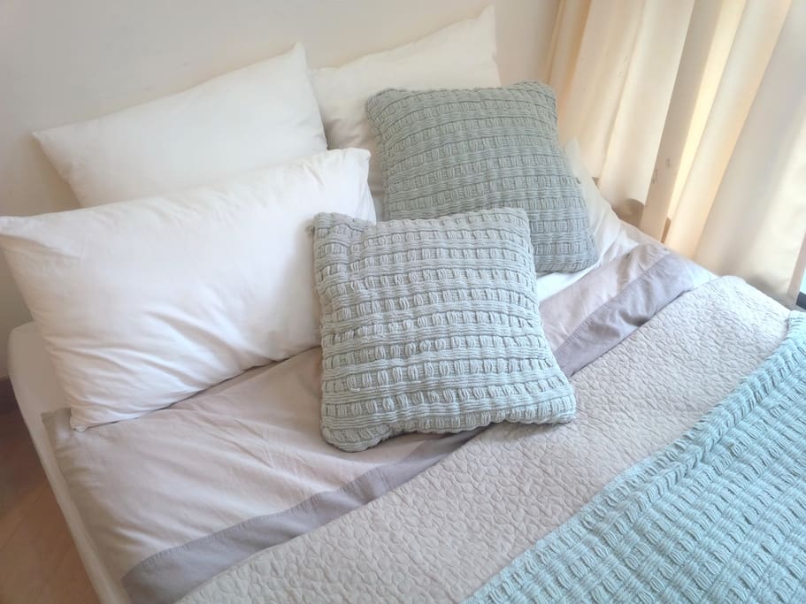 Comfy bed