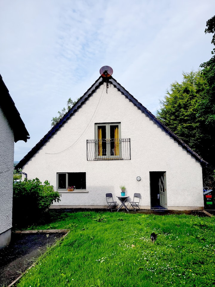 Treetops Loft a countryside feel near the city Condominiums for Rent