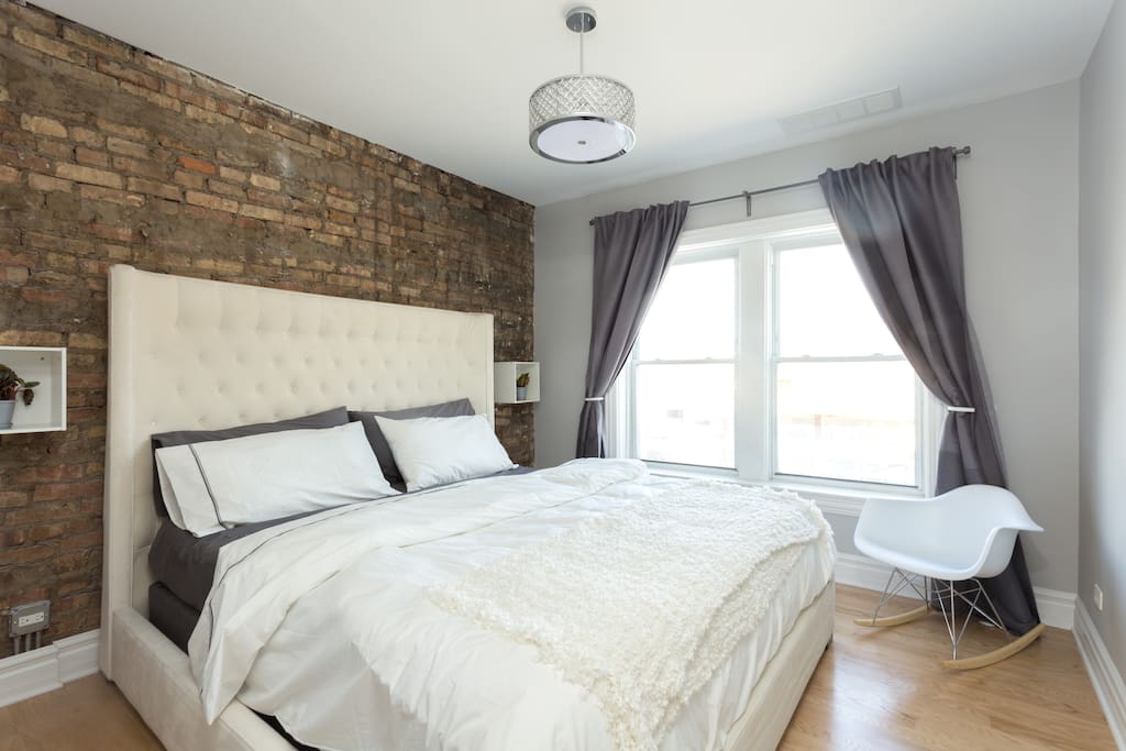 Sleep well in this calm and beautiful bedroom