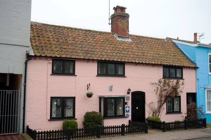 Ann Page Cottage Cottages For Rent In Aldeburgh United Kingdom