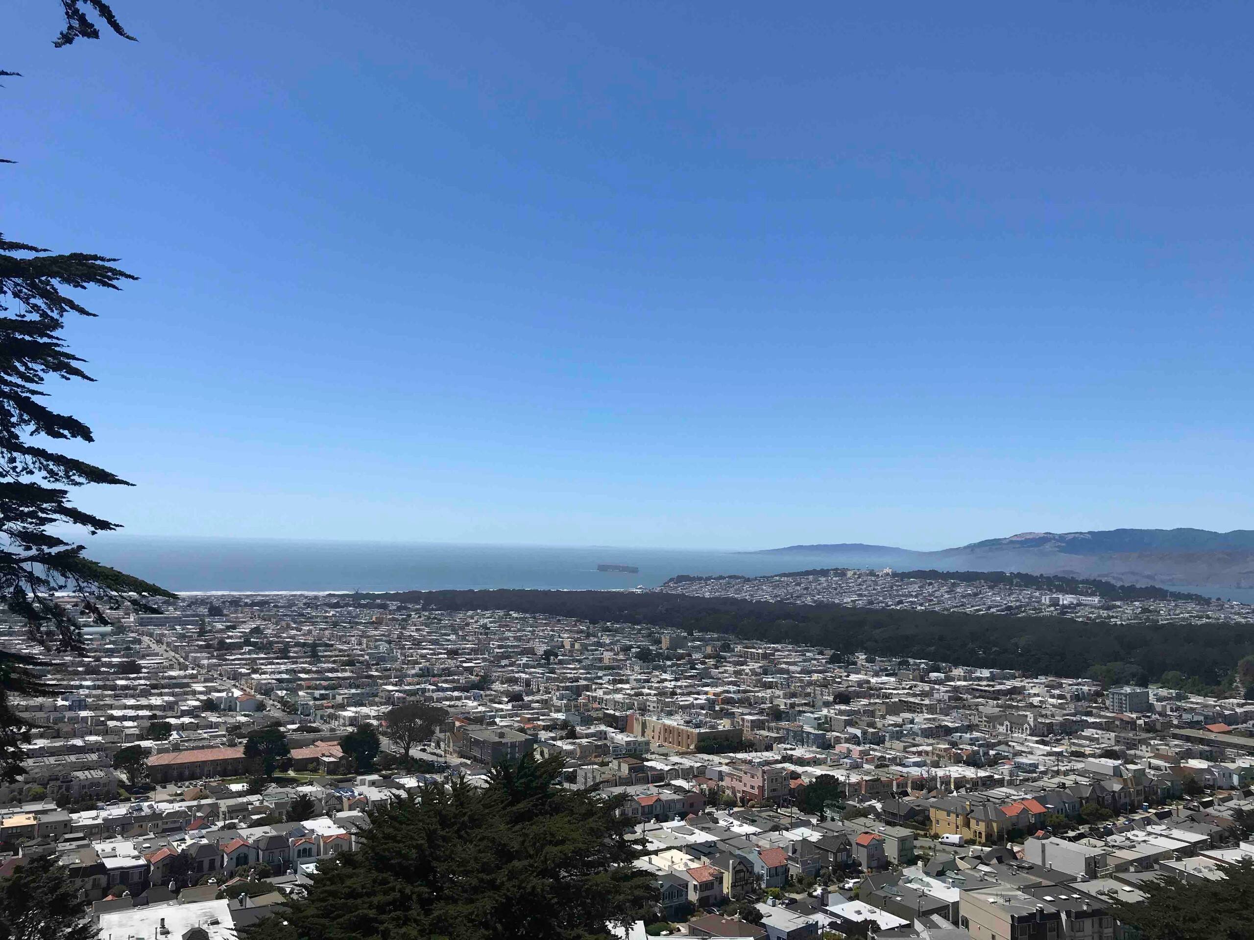 Condo in San Francisco · ★4.89 · 3 bedrooms · 4 beds · 1 bath - Image 17
