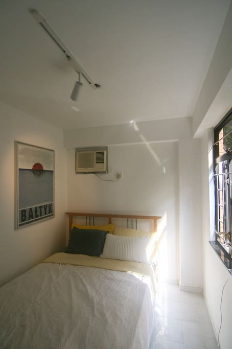 Double bed bedroom.
