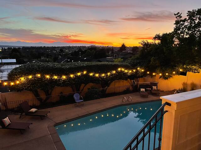 ★ Unique & Lovely on Queen Anne ★Close to Downtown