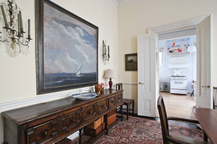 Pacific Heights 3 bedroom home with garage gallery image 4