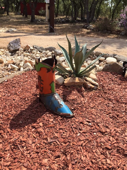 Western decor on the ranch