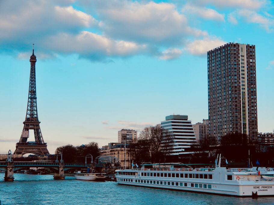 Perfect location - Luxurious building