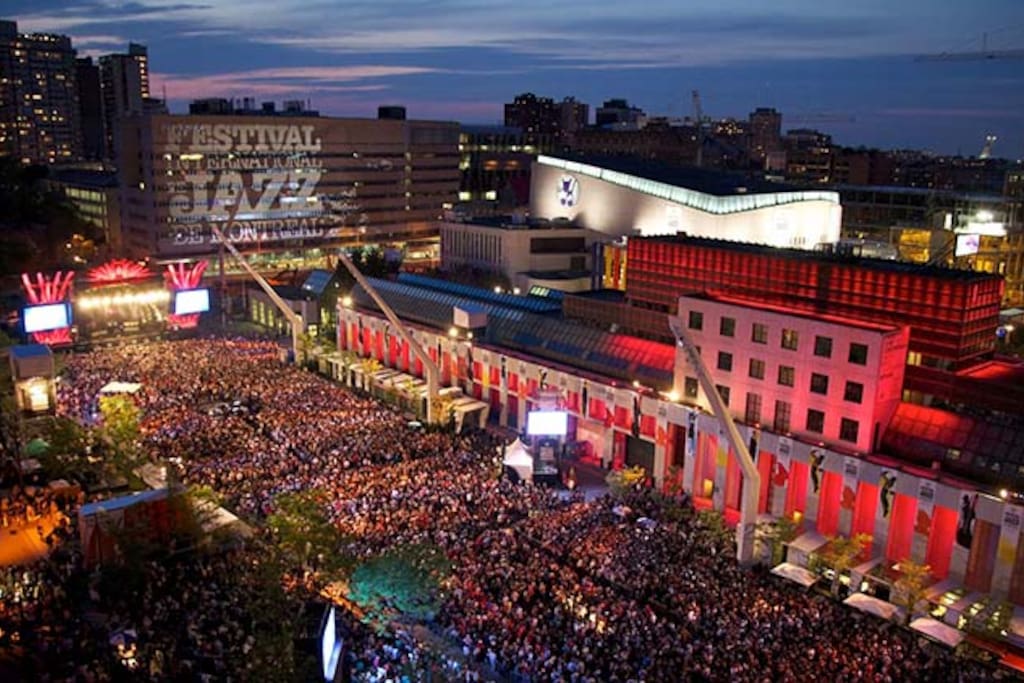 DO NOT MISS THE MOST FAMOUS JAZZ FESTIVAL IN THE WORLD, FROM JUNE 28 TO JULY 7
NE MANQUEZ PAS LE PLUS CÉLÈBRE DES FESTIVAL DE JAZZ AU MONDE, DU 28 JUIN AU 7 JUILLET 2018