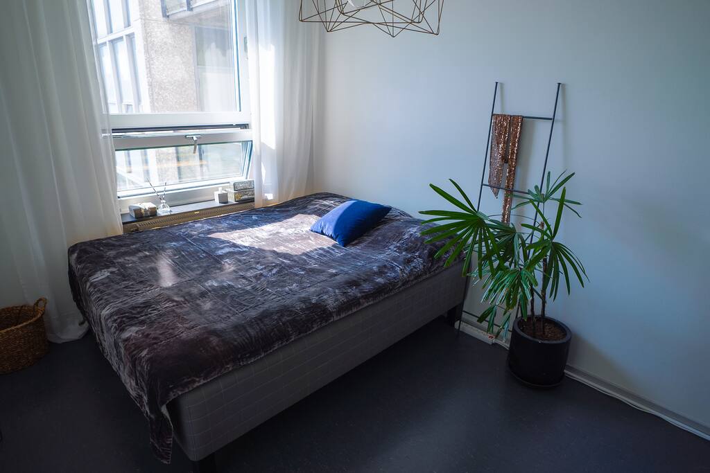 Big bed with awesome views