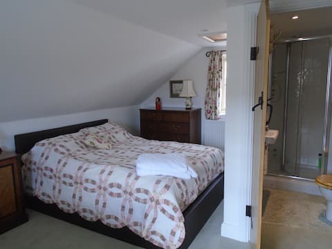 Top Airbnb: ENTIRE GUEST SUITE -CENTRAL STAMFORD WITH WIFI in Stamford