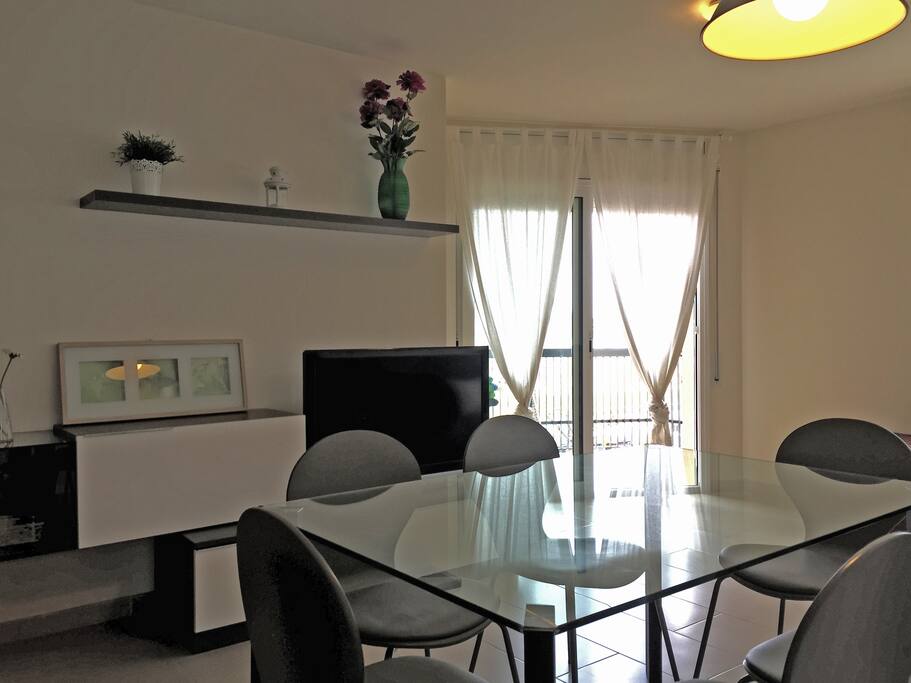 Dinning Room with Sea view Balcony