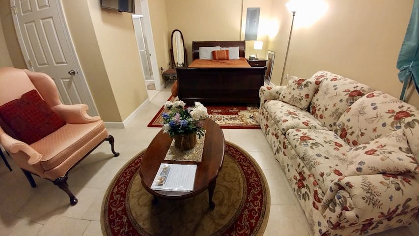 SEPARATE ENTRANCE W/ BATH. Keypad for late arrival