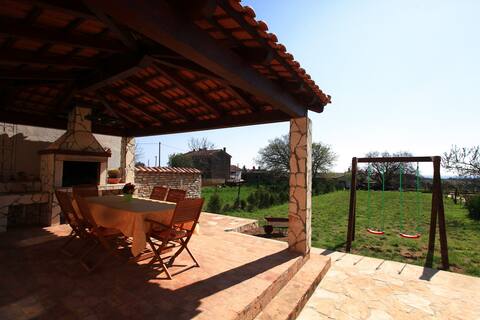 Country House near Pula with grill terrace&garden