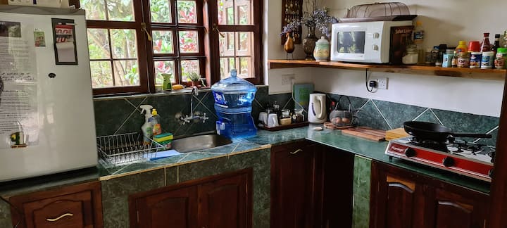 Get Close To Nature  - Bushbaby Cottage - Tanzania