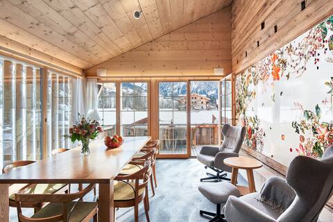 At Gstaad: holiday experience in a unique ambiance
