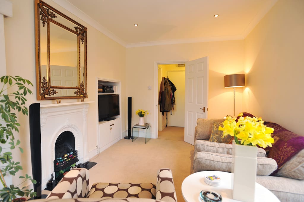 STYLISH LONDON FLAT NEXT TO TUBE! Apartments for Rent in Kilburn