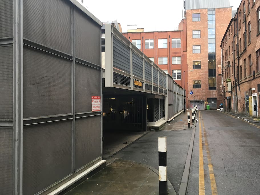 This is the secure underground parking which is accessed via Spear St at the rear of Chatsworth House. Spear St runs directly parallel to Lever St.