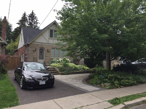 Top Airbnb: Bright Modern Tranquility - A place to call home in Don Valley West
