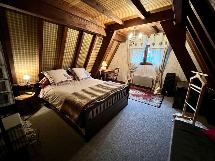 เตียงห้องนอน 140 ชั้น 