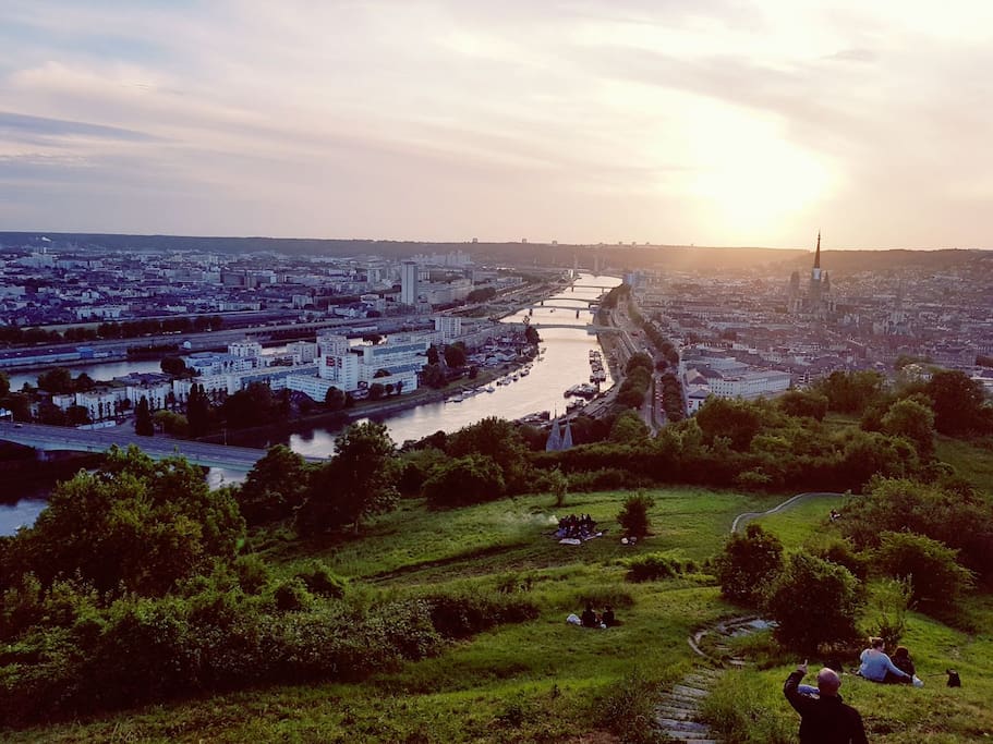 couché du soleil vu depuis la colline sainte Catherine de Bonsecours Rouen
