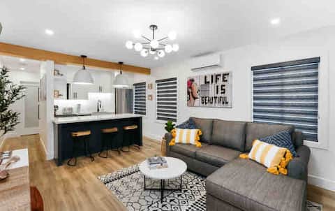 Popular Airbnb listing: Belmont Shore/Beach/2nd Street/ 1 Bedroom Getaway! in Long Beach
