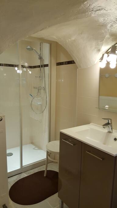 douche lavabo wc machine à laver