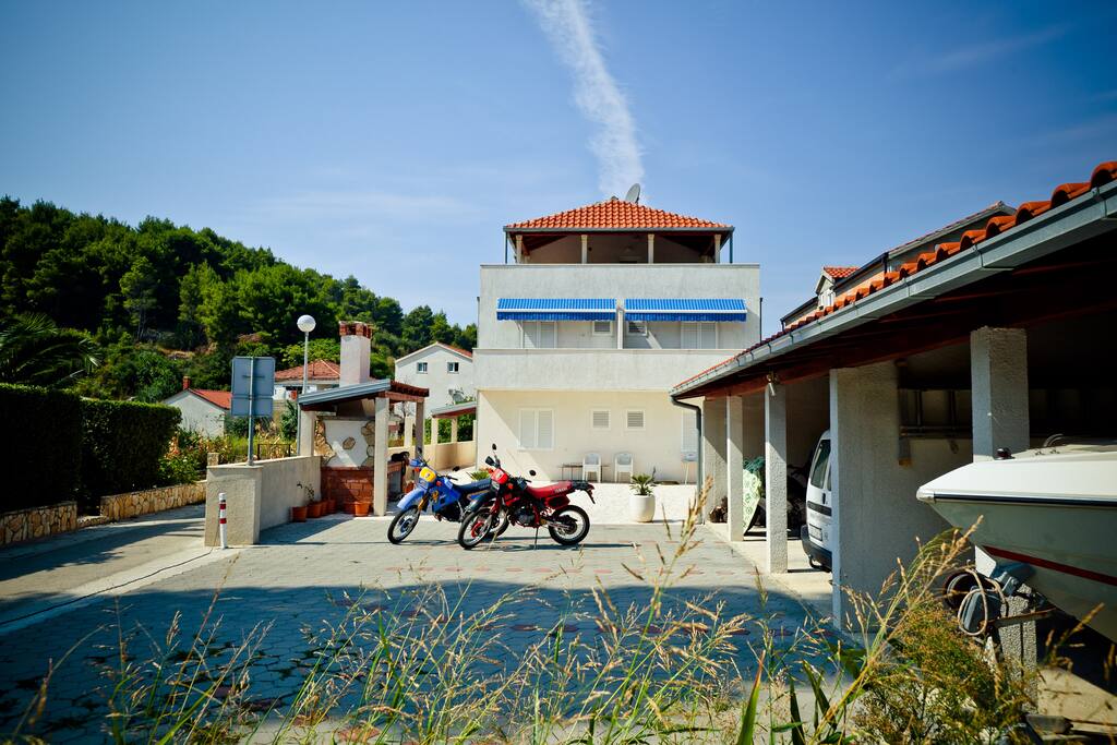 Holidayhouse Family Magazin