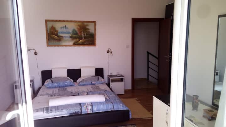 Dhomë gjumi 4