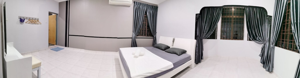 Hlavná izba na treťom poschodí 