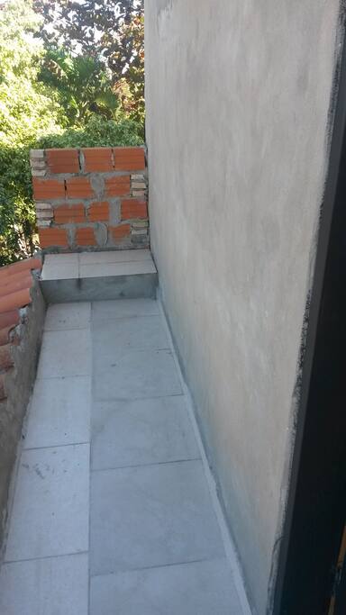 El balcon que da a la calle.