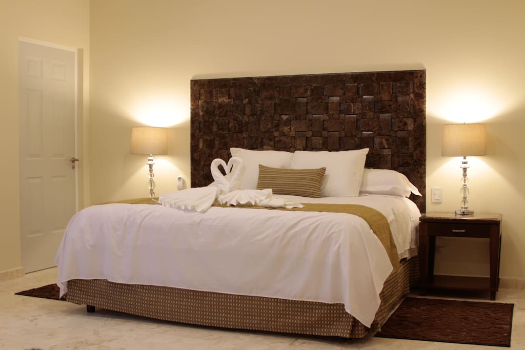 All 18 bedrooms have premium mattresses & bedding.