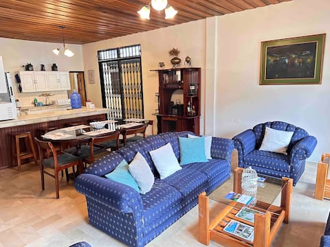 Isabella’s Sweet Home Baños
