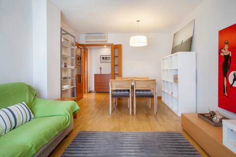 Top Airbnb: COZY APARTMENT WITH POOL (VT-36696-V) en Campanar