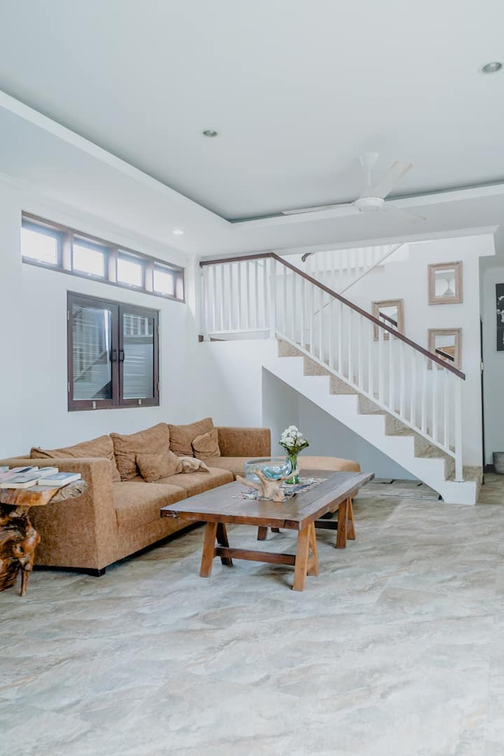 Private Joglo Apartment With Kitchen - Canggu