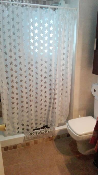 baño! bathroom!