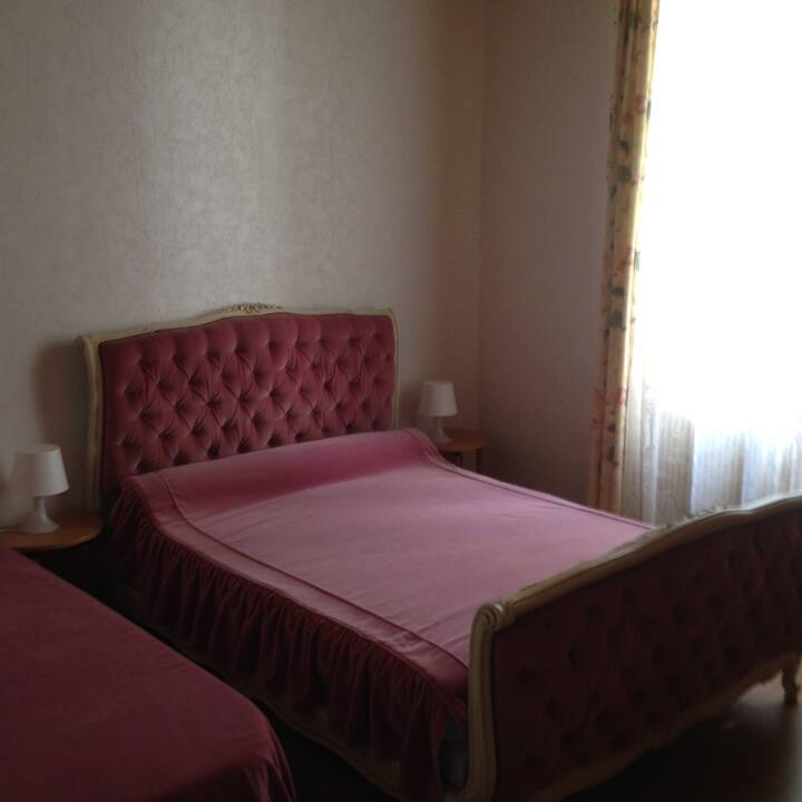 Chambre 2
Bedroom 2