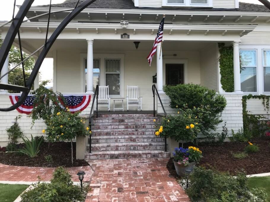 Steps to Front of House
