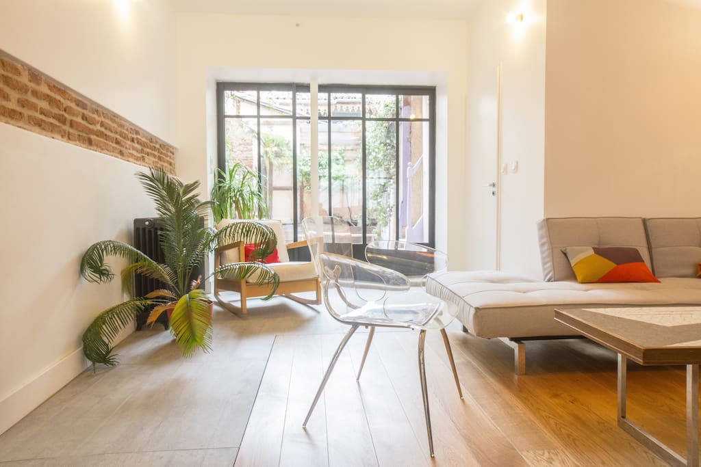 Salon donnant sur le patio de 20m2