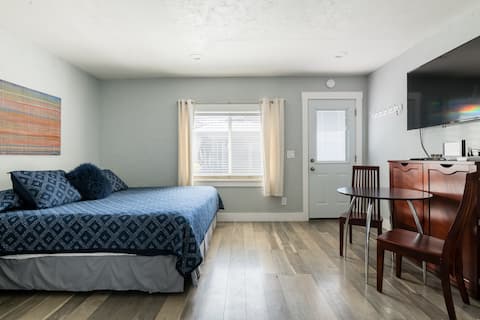 Cozy Guest Cottage in Willow Glen