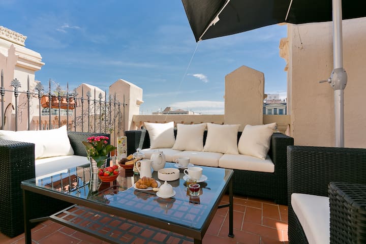 Penthouse with terrace on Paseo de Gracia